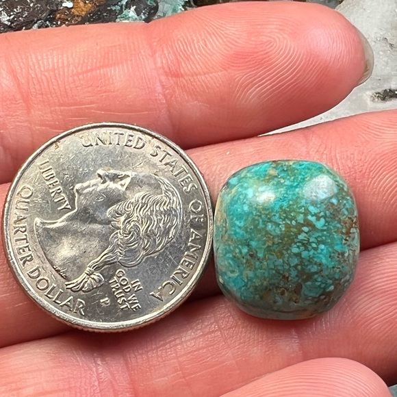 Small Arizona turquoise cabochon - Picture 3 of 3